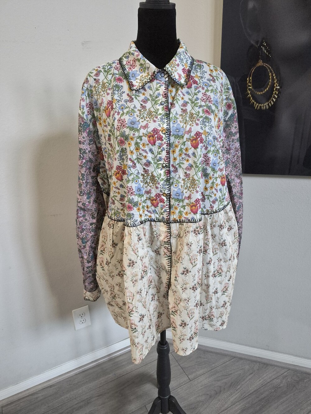 NWT Blue Velvet Floral Patchwork Button-Front Jacket - White/Multi Size Large